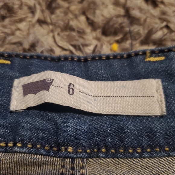 Levi's Womens Jean Capris - Picture 6 of 7